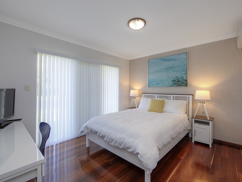 13 Halls Head Parade, Halls Head WA 6210