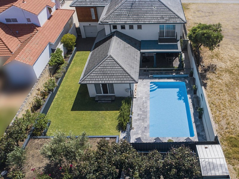 13 Halls Head Parade, Halls Head WA 6210