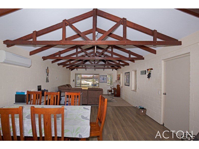 42 Wellya Cresent, South Yunderup WA 6208