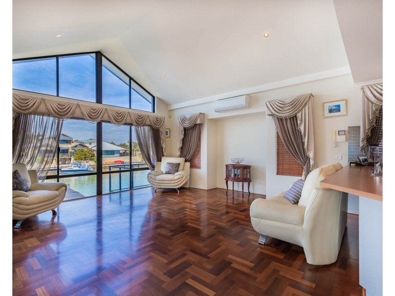 12 Brindabella Crescent, Halls Head WA 6210