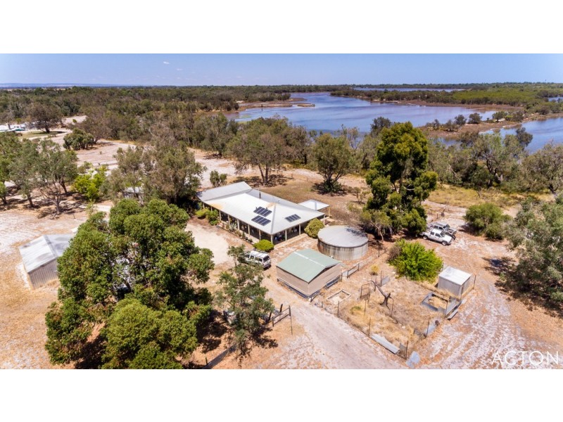 136 Shenton Road, Barragup WA 6209