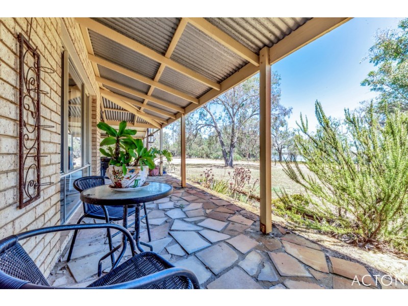 136 Shenton Road, Barragup WA 6209