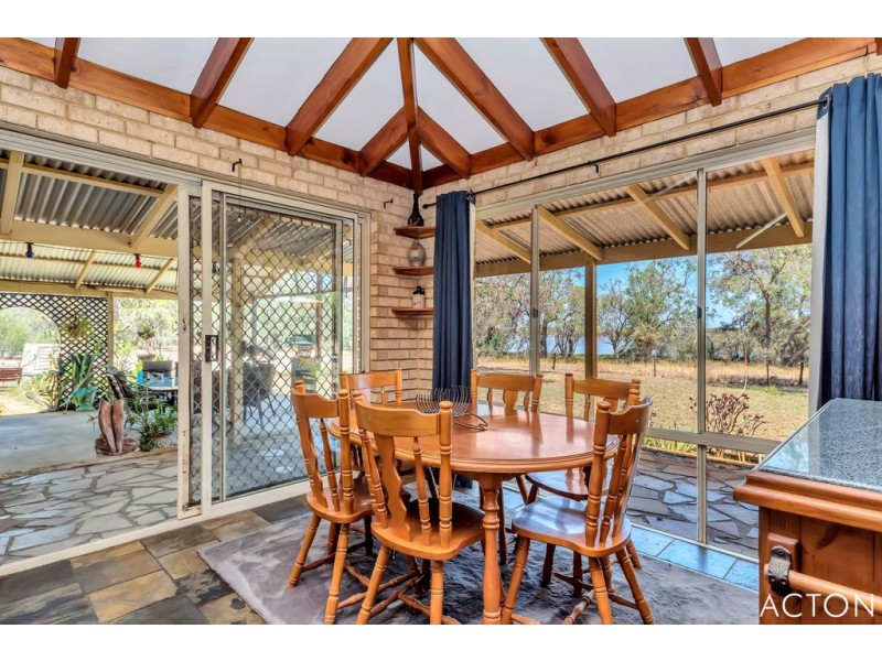 136 Shenton Road, Barragup WA 6209