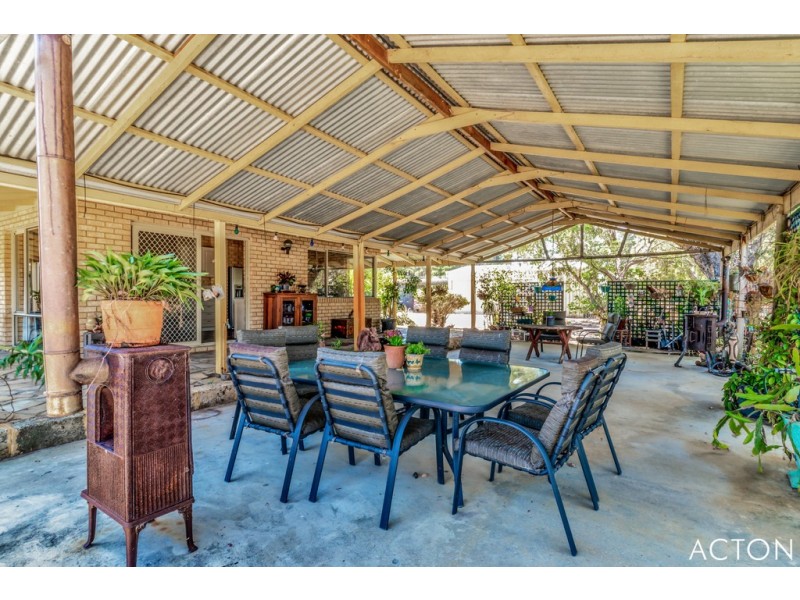 136 Shenton Road, Barragup WA 6209