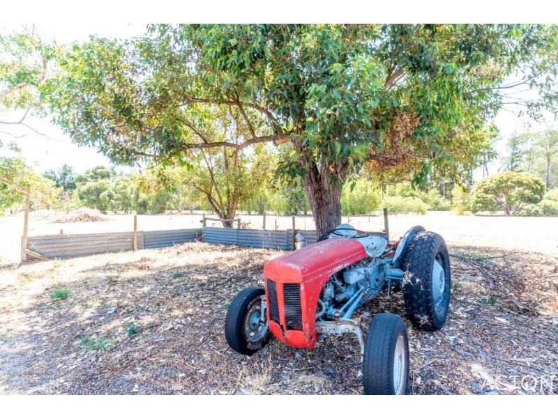 136 Shenton Road, Barragup WA 6209