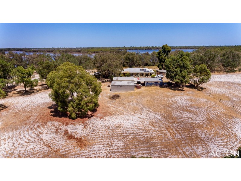 136 Shenton Road, Barragup WA 6209