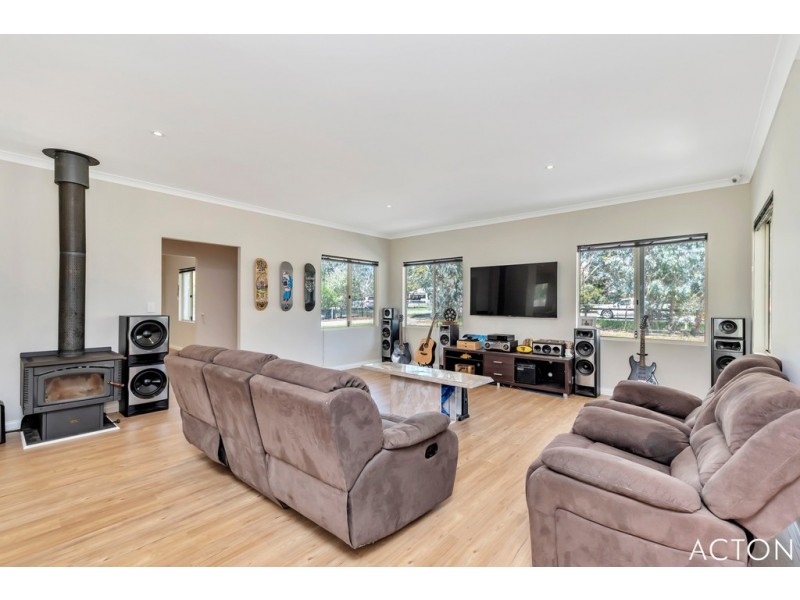 33 Rangeview Loop, Serpentine WA 6125
