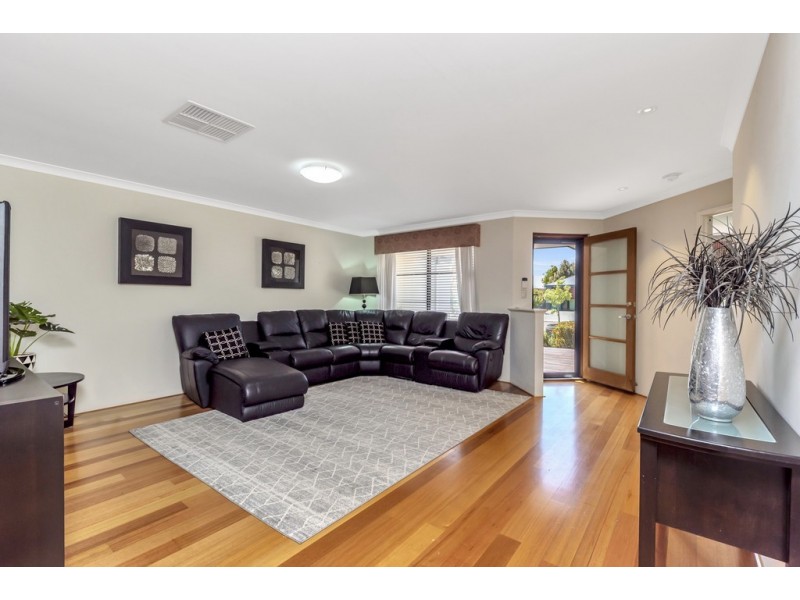 23 Cohen Vista, Lakelands WA 6180