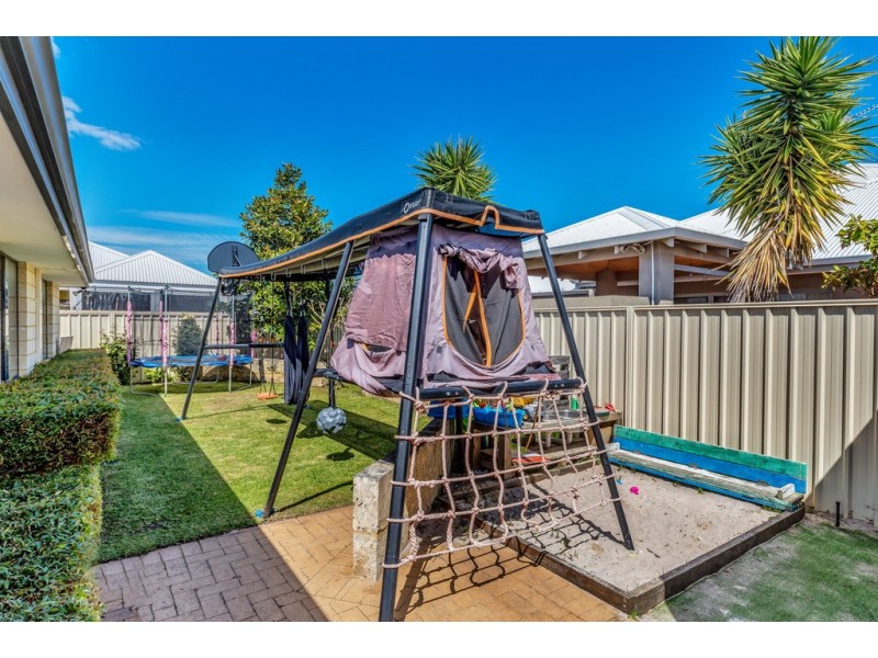 23 Cohen Vista, Lakelands WA 6180