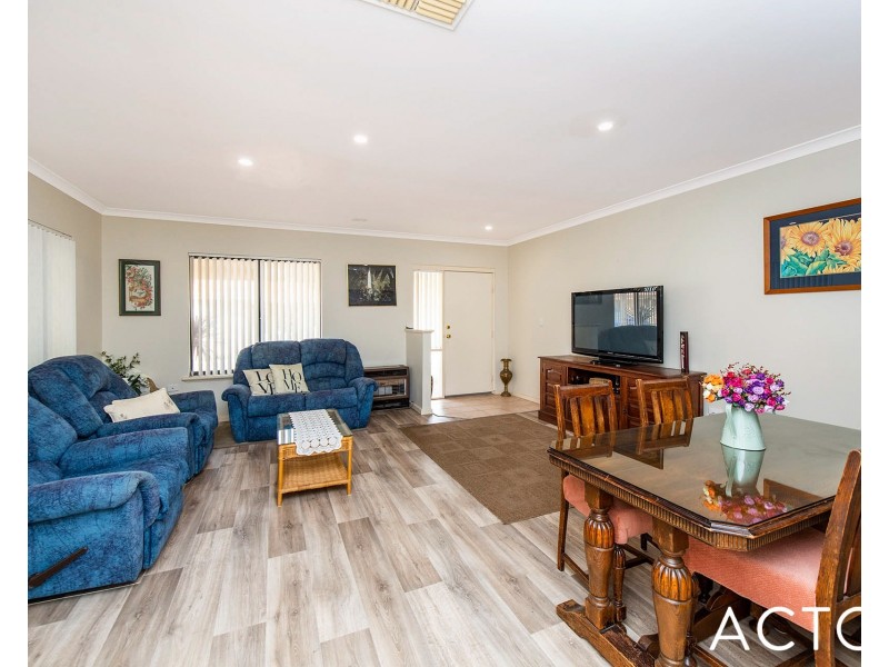 8 Cassia Street, Greenfields WA 6210