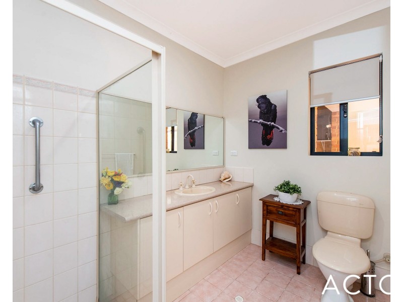 8 Cassia Street, Greenfields WA 6210