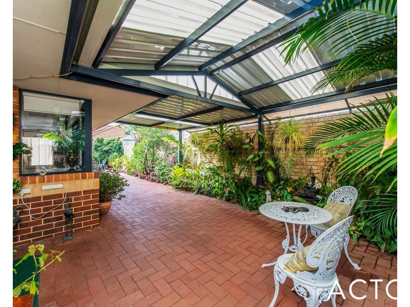 8 Cassia Street, Greenfields WA 6210