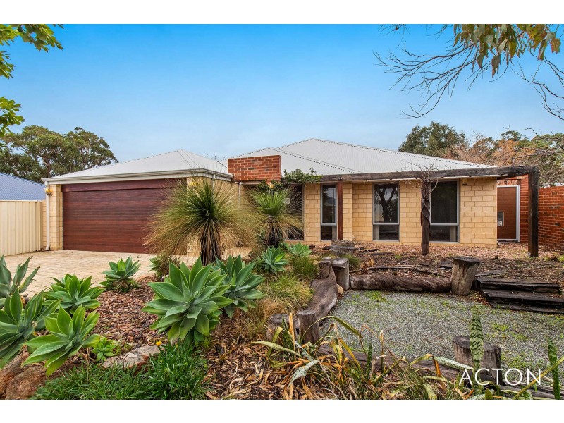 3 Dyer Lane, Lakelands WA 6180