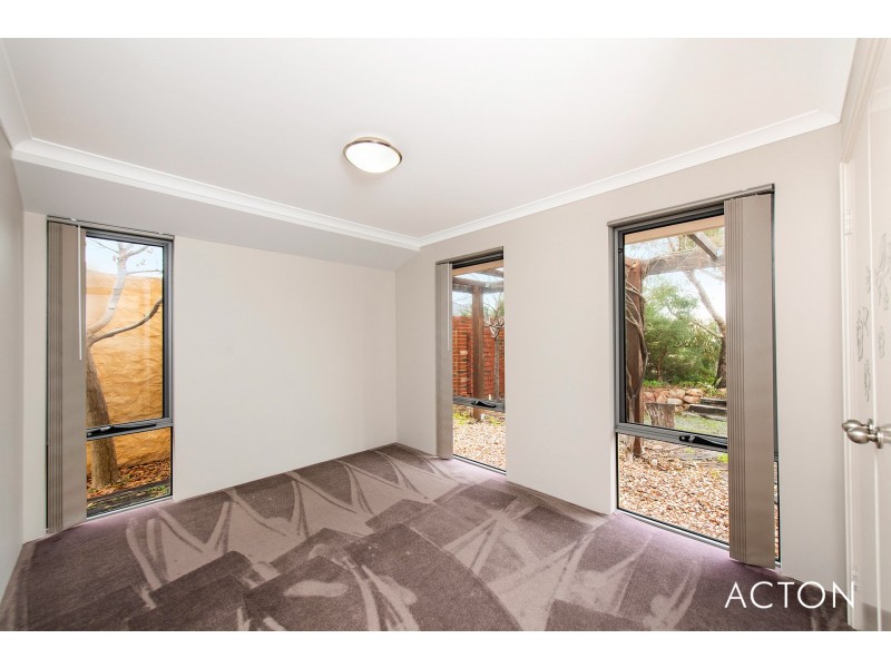 3 Dyer Lane, Lakelands WA 6180