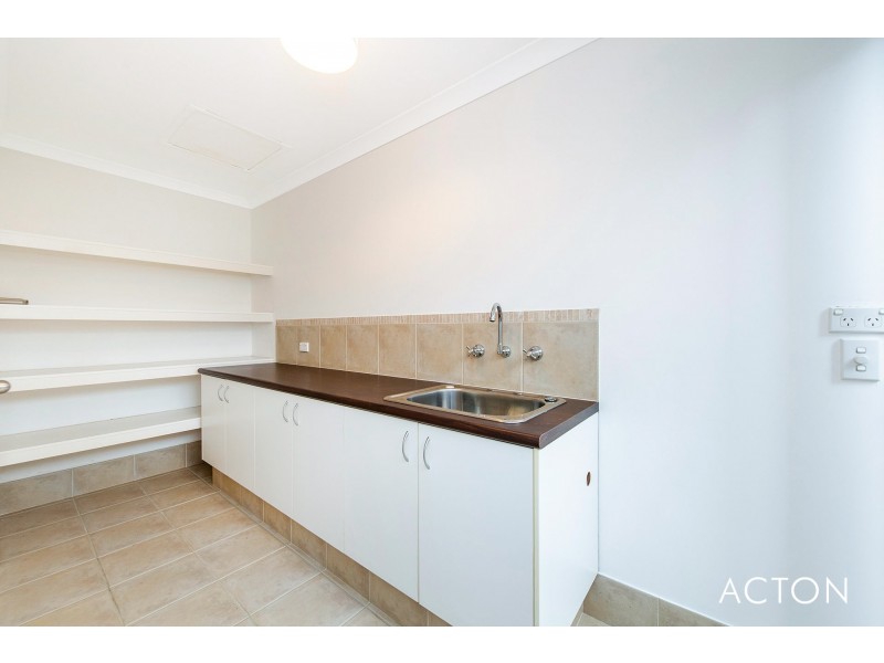 3 Dyer Lane, Lakelands WA 6180