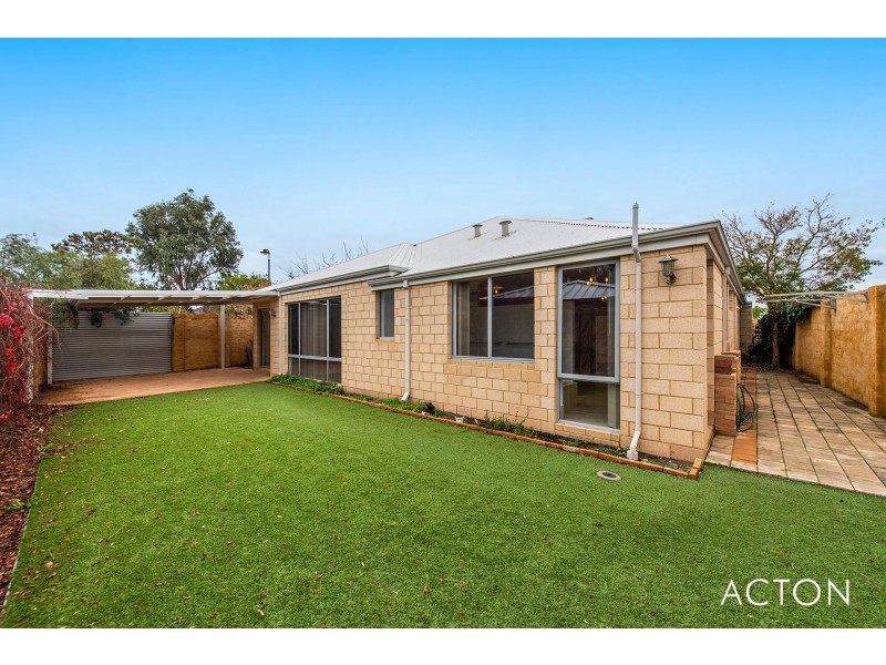 3 Dyer Lane, Lakelands WA 6180