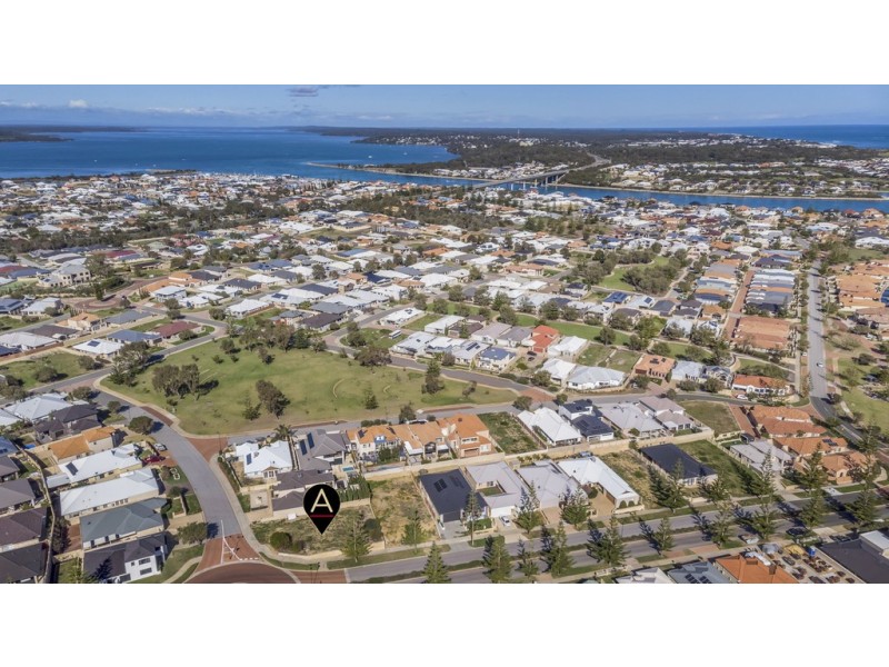 86 Baloo Crescent, Wannanup WA 6210