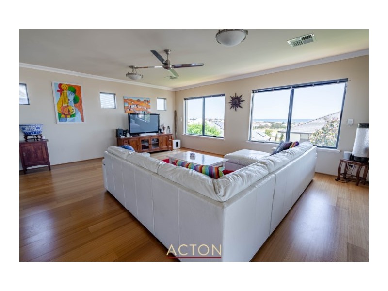 18 SEAVIEW PARADE, Wannanup WA 6210