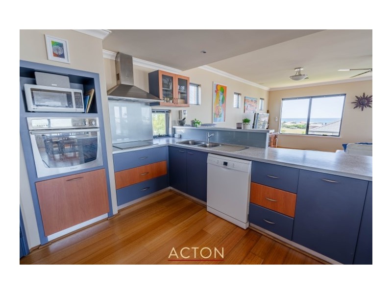 18 SEAVIEW PARADE, Wannanup WA 6210