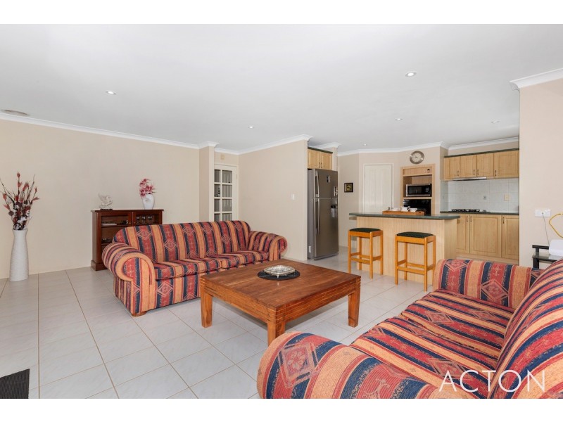 27 Peppertree Close, Wannanup WA 6210