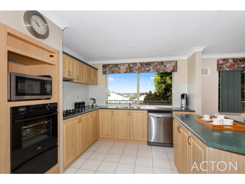 27 Peppertree Close, Wannanup WA 6210