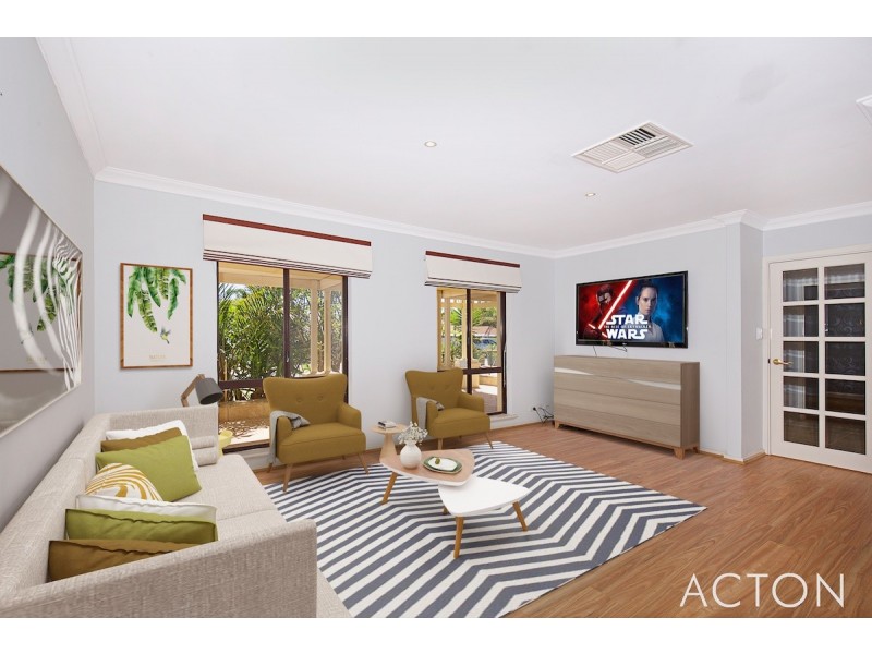 19 Sandford Crescent, Halls Head WA 6210