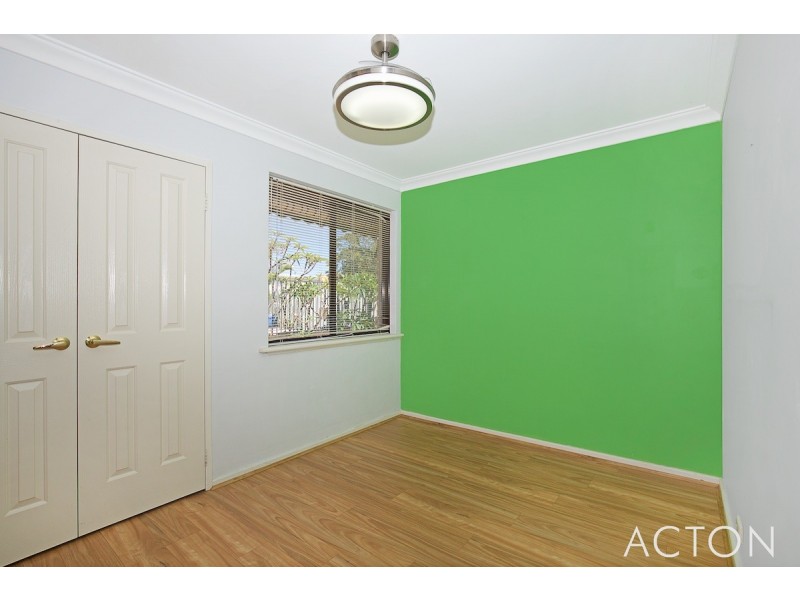 19 Sandford Crescent, Halls Head WA 6210