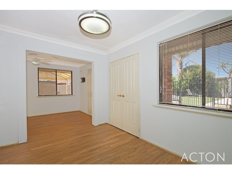 19 Sandford Crescent, Halls Head WA 6210