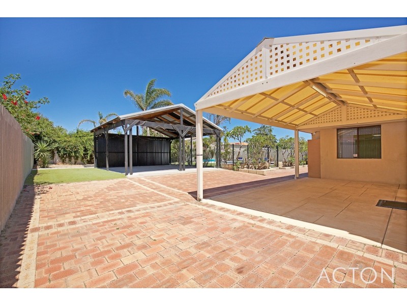 19 Sandford Crescent, Halls Head WA 6210