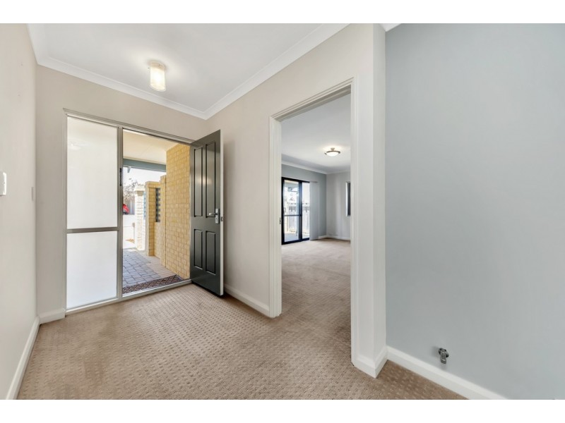 24 Carnarvon Way, Erskine WA 6210