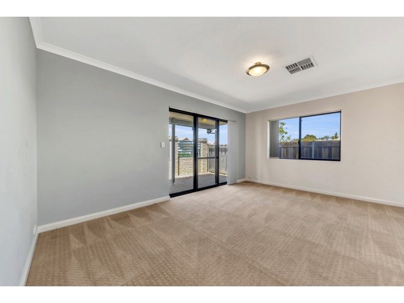 24 Carnarvon Way, Erskine WA 6210