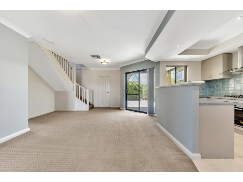 24 Carnarvon Way, Erskine WA 6210