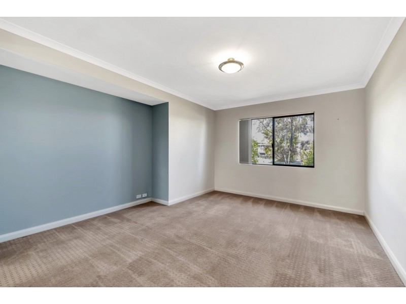 24 Carnarvon Way, Erskine WA 6210