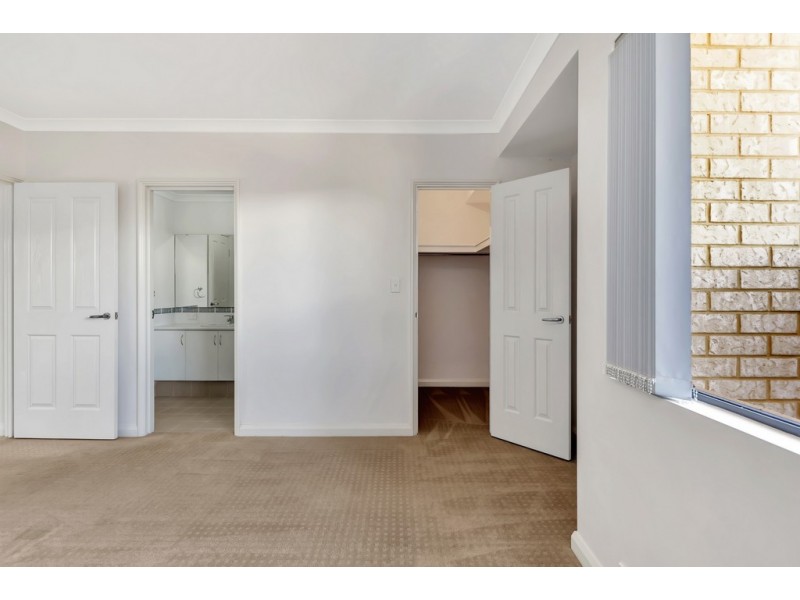 24 Carnarvon Way, Erskine WA 6210