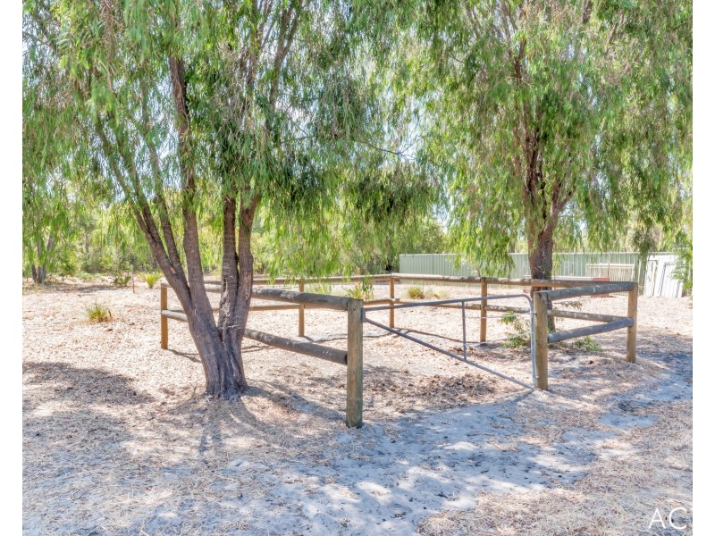 633 Southern Estuary Road, Lake Clifton WA 6215