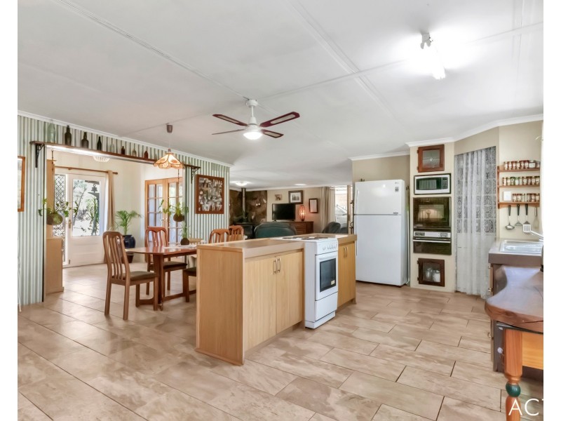 633 Southern Estuary Road, Lake Clifton WA 6215