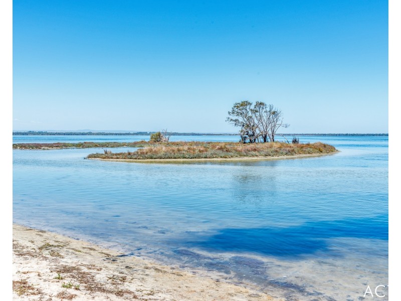 633 Southern Estuary Road, Lake Clifton WA 6215