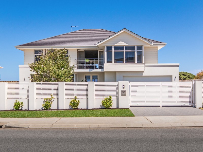 95 Boardwalk Boulevard, Halls Head WA 6210