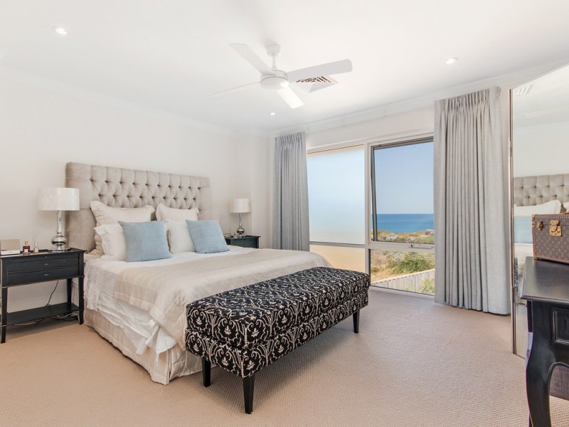 95 Boardwalk Boulevard, Halls Head WA 6210