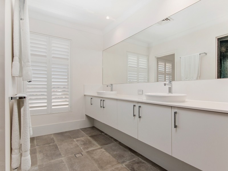 95 Boardwalk Boulevard, Halls Head WA 6210