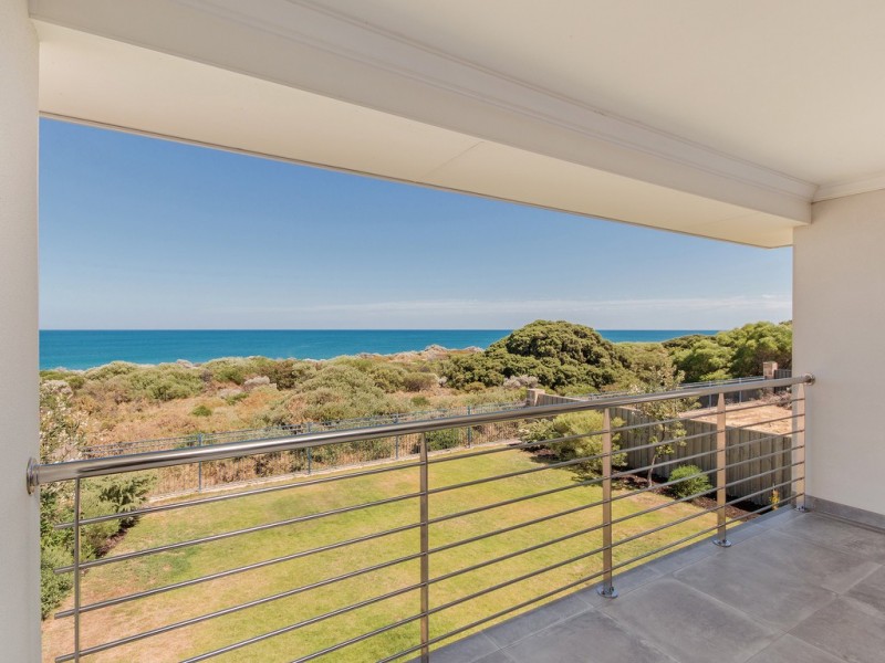 95 Boardwalk Boulevard, Halls Head WA 6210