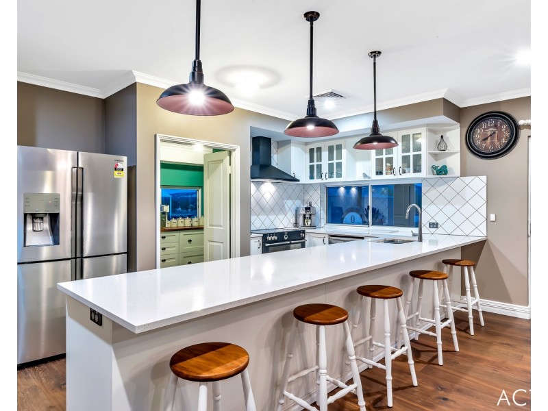 94 Rangeview Loop, Serpentine WA 6125