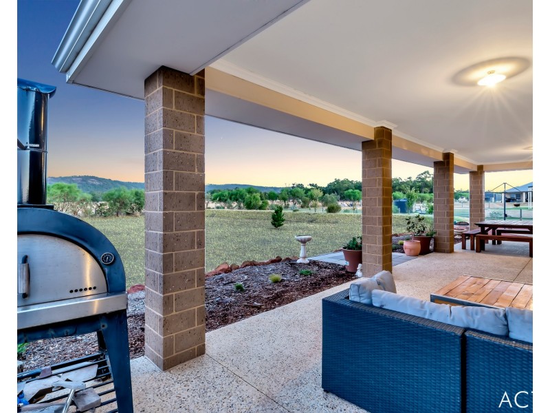 94 Rangeview Loop, Serpentine WA 6125