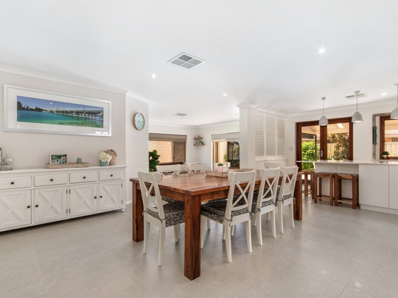 3 Hamilton Way, Silver Sands WA 6210