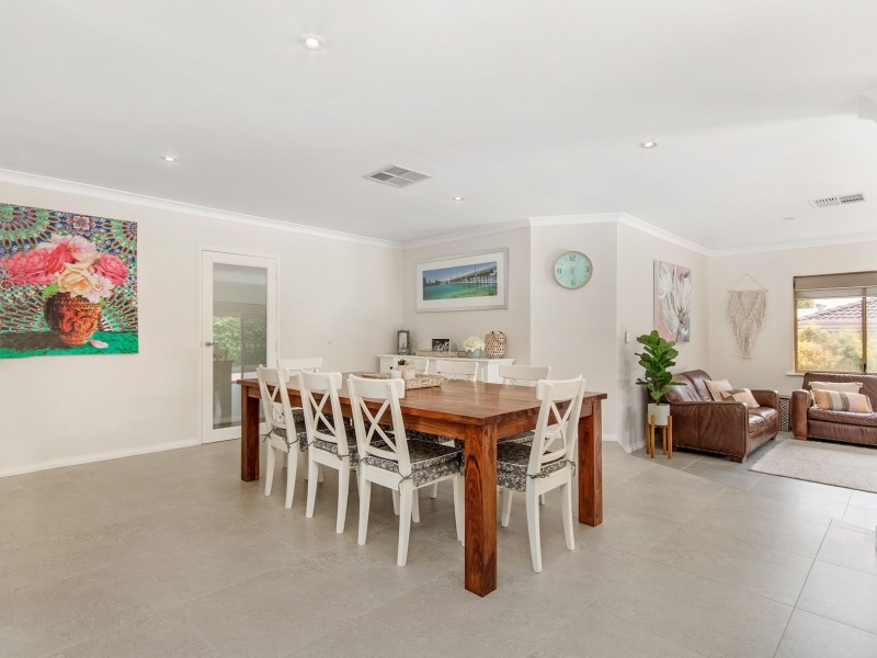 3 Hamilton Way, Silver Sands WA 6210