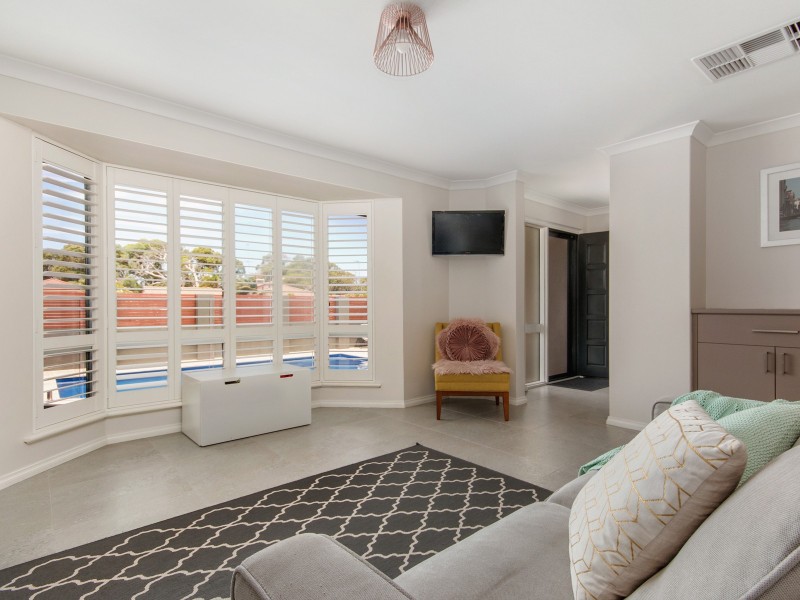 3 Hamilton Way, Silver Sands WA 6210