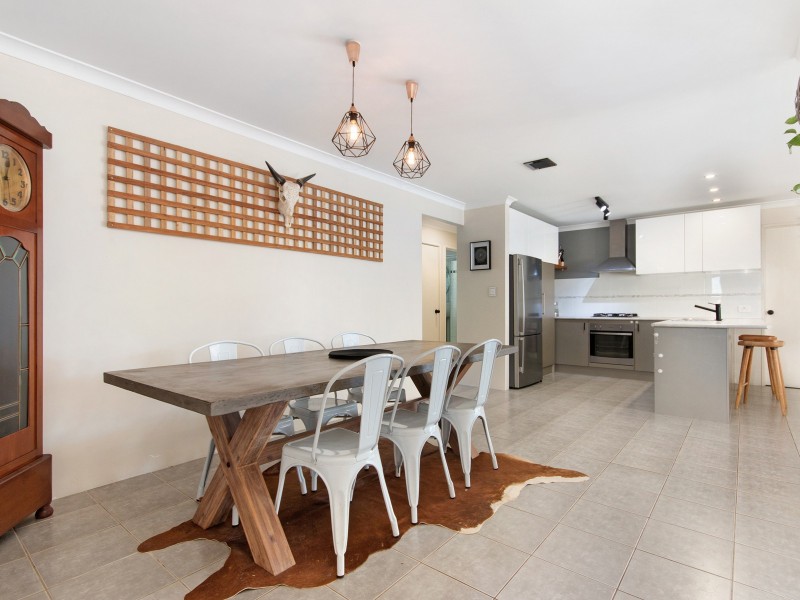 50 Highcliffe Circle, Lakelands WA 6180