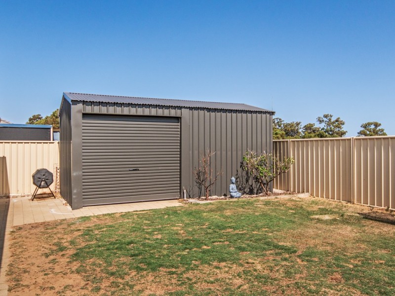 50 Highcliffe Circle, Lakelands WA 6180