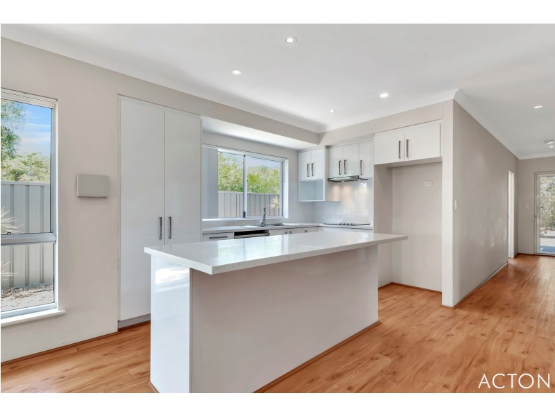 2 Vaucluse Way, Coodanup WA 6210