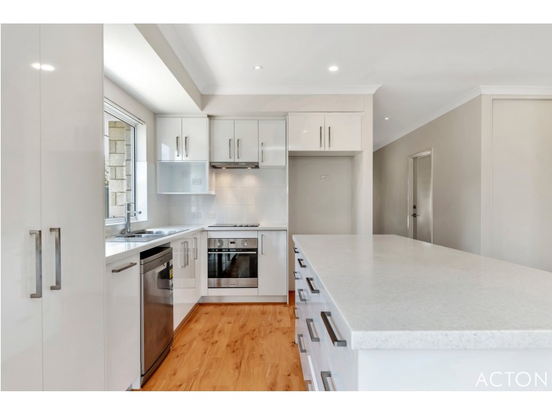 2 Vaucluse Way, Coodanup WA 6210